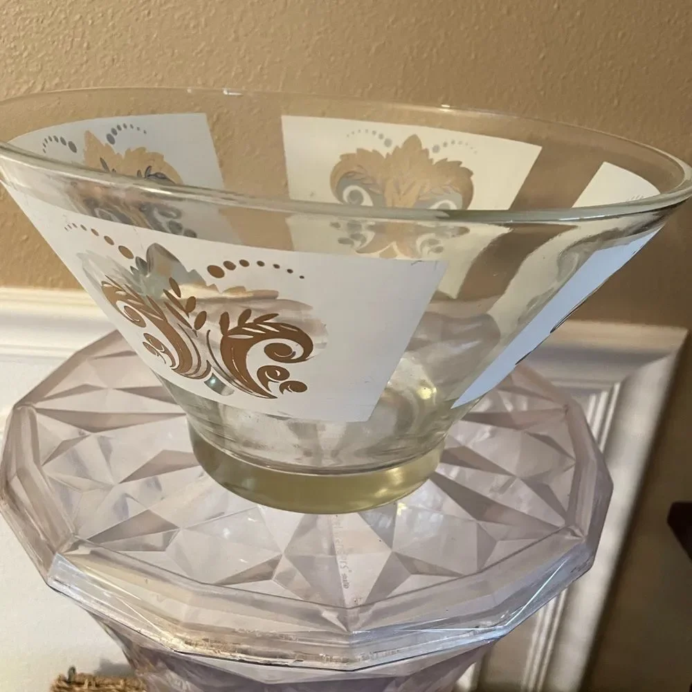 Anchor Hocking Fleur De Lis Bowl Large Vintage